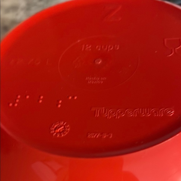 Red Mixing Bowl with Lid - Picture 5 of 5